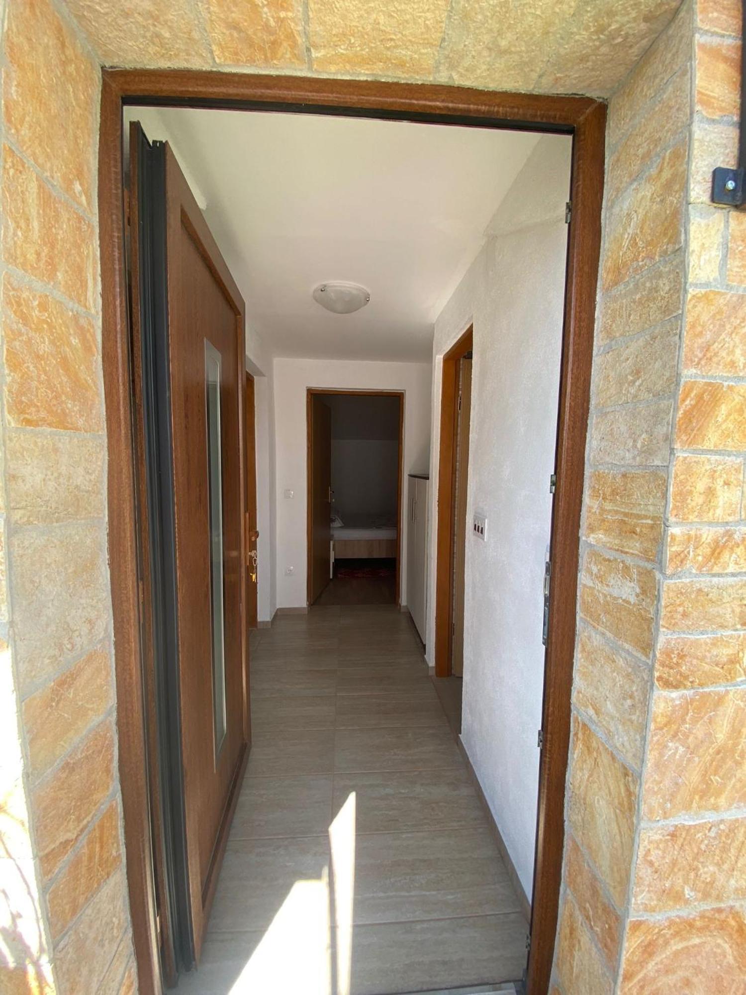 Apartmani Anka Горни-Карин Экстерьер фото